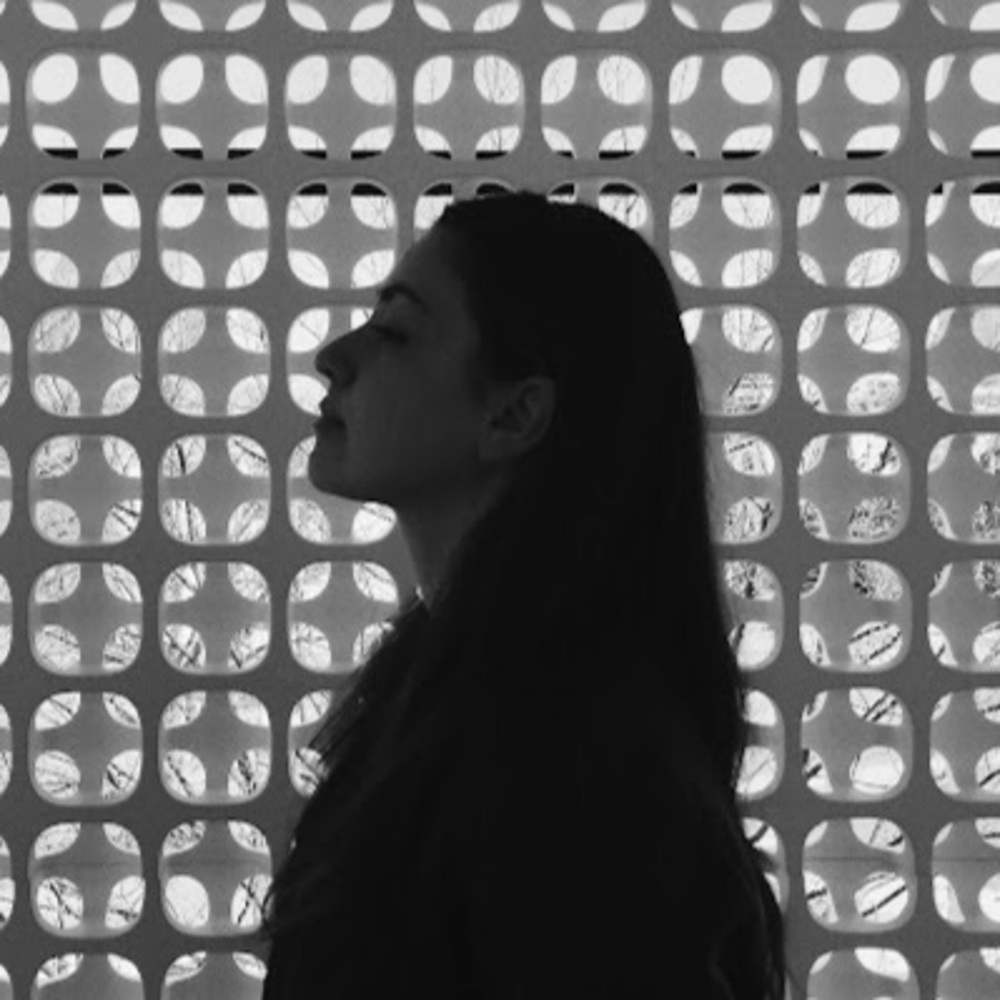 Meet your Posher, Selin